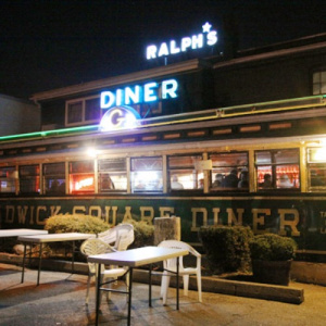 Facade of Ralph's Diner
