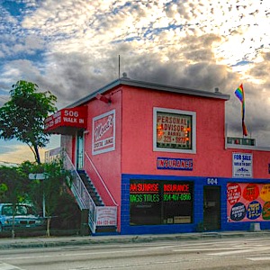 Image of the venue: Mona's