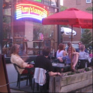 Image of the venue: Larry's Lounge